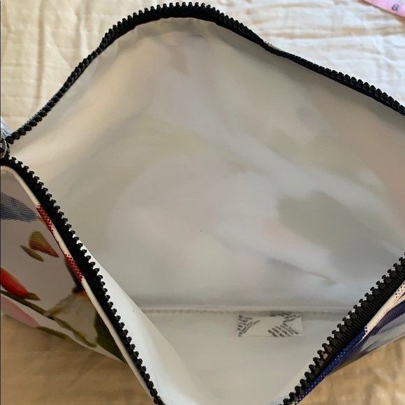 Sephora Oversized clutch RARE - Picture 3 of 5